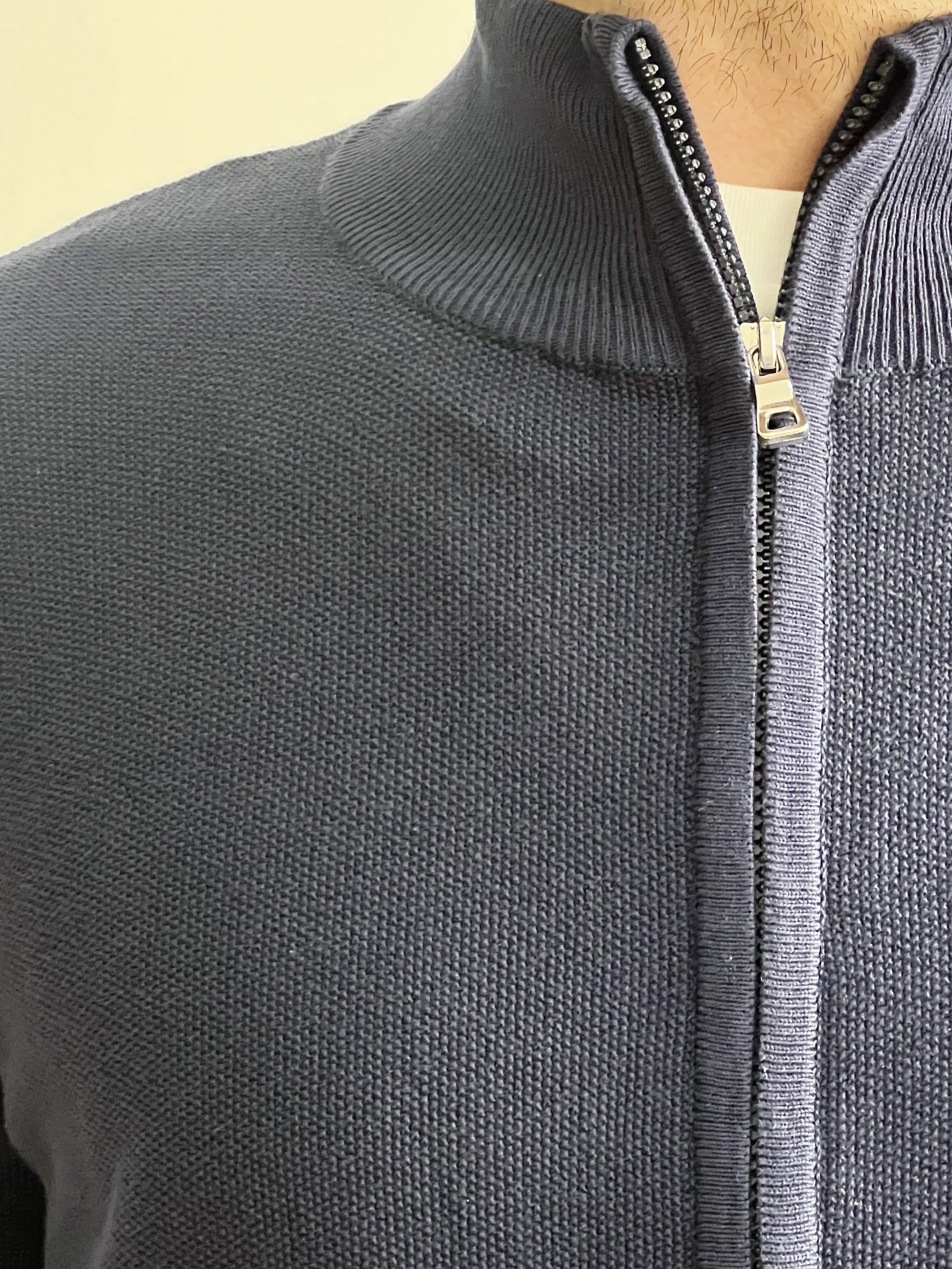 MAGLIA CON ZIP TOM